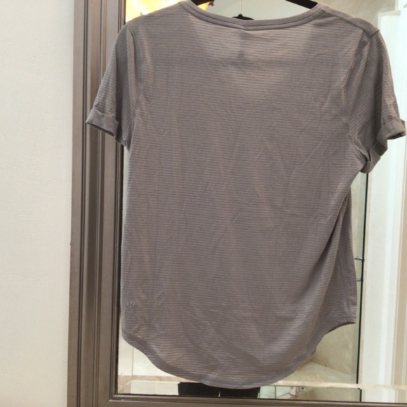 Lululemon size 4 top - Picture 3 of 5